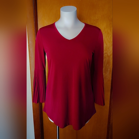🍷 Attitudes by Renee Burgundy V-Neck Bell Sleeve Top — NWT — Size L 🍷 - Picture 3 of 8
